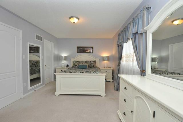 4 Dells Cres, House semidetached with 3 bedrooms, 4 bathrooms and 3 parking in Brampton ON | Image 13