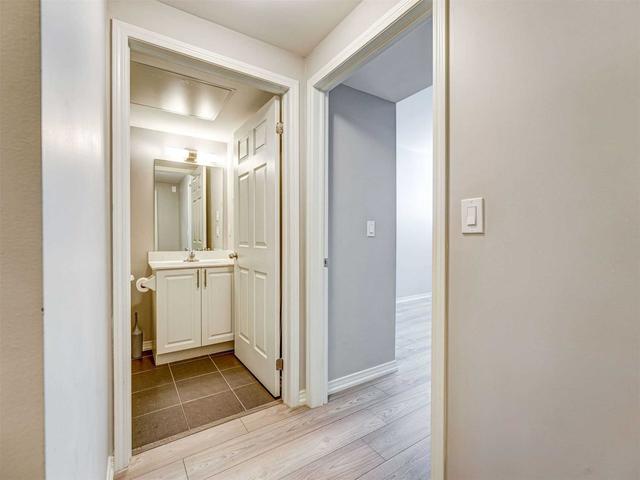 124 - 500 Kingbird Grve, Townhouse with 2 bedrooms, 2 bathrooms and 1 parking in Toronto ON | Image 17