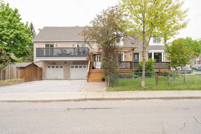 82 Natal Ave, House detached with 5 bedrooms, 3 bathrooms and 11 parking in Toronto ON | Image 1