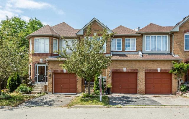41 - 4 Sinclair Crt, Townhouse with 3 bedrooms, 4 bathrooms and 1 parking in Brampton ON | Image 1