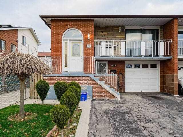 38 Radford Dr, House semidetached with 3 bedrooms, 3 bathrooms and 3 parking in Brampton ON | Image 1
