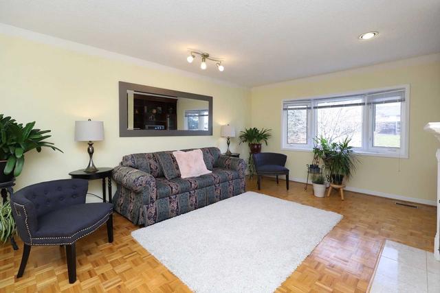 138 Marlott Rd, House detached with 3 bedrooms, 3 bathrooms and 5 parking in Vaughan ON | Image 13