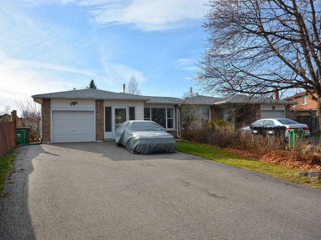 6 Medina Pl, House semidetached with 3 bedrooms, 1 bathrooms and 3 parking in Brampton ON | Image 1
