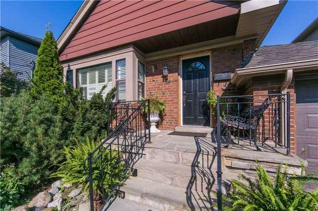86 Mcgillivray Ave, House detached with 3 bedrooms, 2 bathrooms and 2 parking in Toronto ON | Image 4