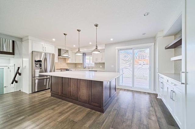 4011 Charleswood Drive Nw, House detached with 5 bedrooms, 4 bathrooms and 3 parking in Calgary AB | Image 12