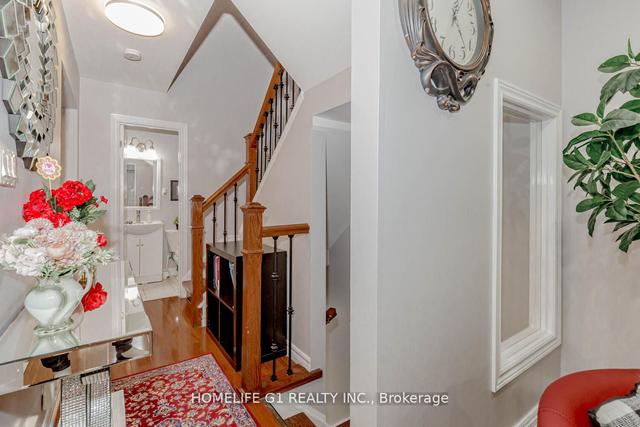 32 Trailridge Cres, Townhouse with 3 bedrooms, 3 bathrooms and 2 parking in Toronto ON | Image 38