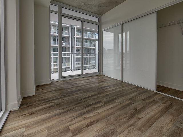 401 - 15 Baseball Pl, Condo with 2 bedrooms, 2 bathrooms and 1 parking in Toronto ON | Image 2