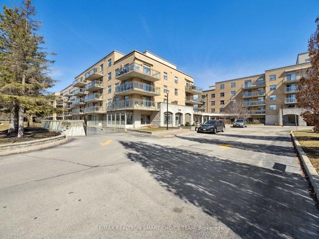319 - 2506 Rutherford Rd, Condo with 2 bedrooms, 2 bathrooms and 0 parking in Vaughan ON | Image 12