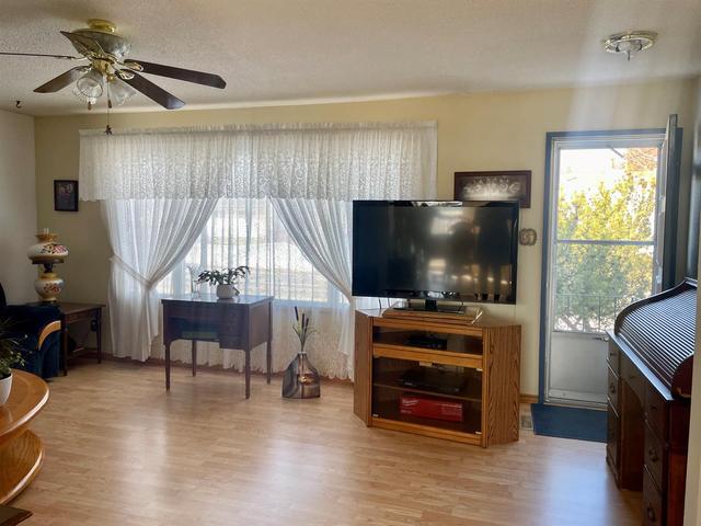 5405 12 Avenue, House detached with 3 bedrooms, 2 bathrooms and 6 parking in Edson AB | Image 5