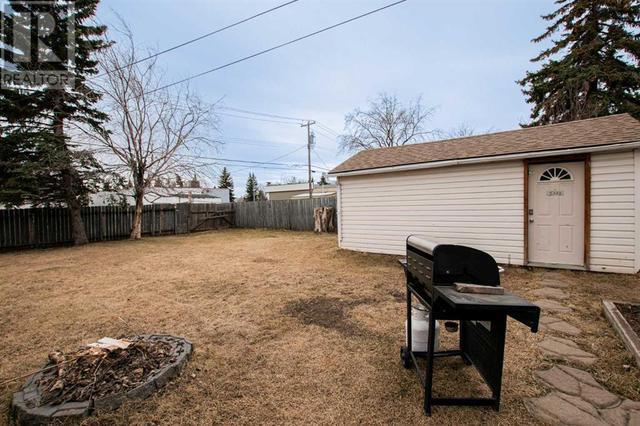 9313 101 Avenue, House detached with 3 bedrooms, 1 bathrooms and 1 parking in Grande Prairie AB | Image 14