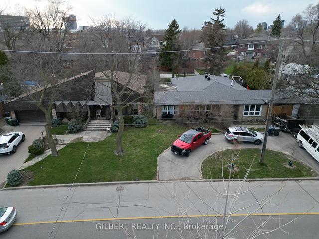 98 Brookview Dr, House detached with 3 bedrooms, 3 bathrooms and 6 parking in Toronto ON | Image 16