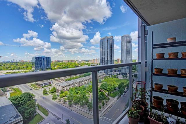 1521 - 135 Village Green Sq, Condo with 1 bedrooms, 1 bathrooms and 1 parking in Toronto ON | Image 8