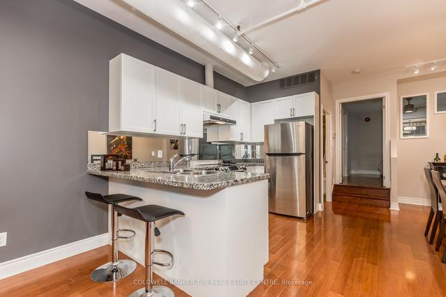 102 - 78 St Patrick St, Townhouse with 1 bedrooms, 1 bathrooms and 0 parking in Toronto ON | Image 4