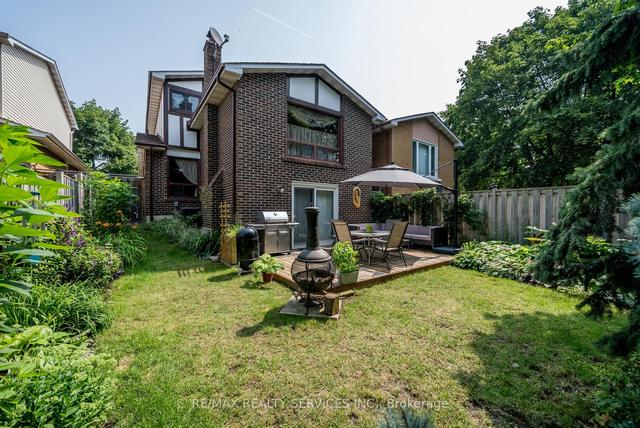 4 Sophia St, House detached with 3 bedrooms, 2 bathrooms and 3 parking in Brampton ON | Image 25