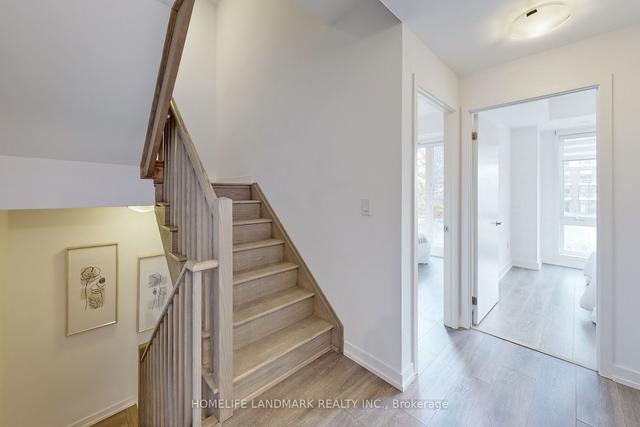 116 - 2530 Eglinton Ave W, Townhouse with 3 bedrooms, 3 bathrooms and 1 parking in Toronto ON | Image 5