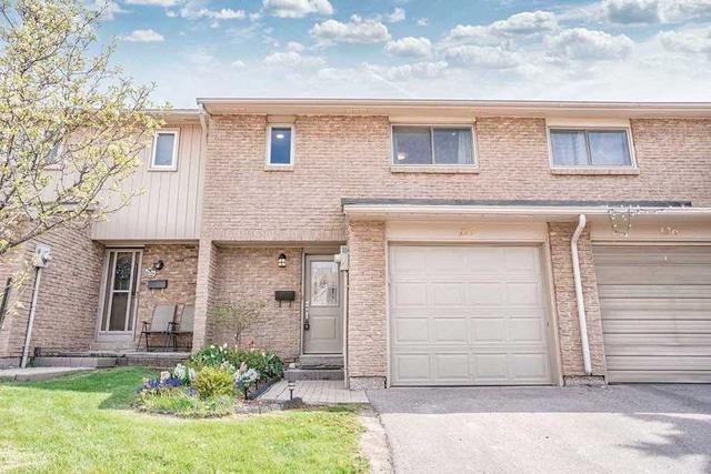127 - 1526 Lancaster Dr, Townhouse with 3 bedrooms, 2 bathrooms and 2 parking in Oakville ON | Image 1