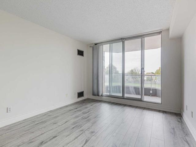 216 - 480 Mclevin Ave, Condo with 1 bedrooms, 2 bathrooms and 1 parking in Toronto ON | Image 5