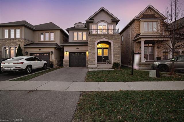 2467 Pine Glen Road, House detached with 4 bedrooms, 3 bathrooms and 1 parking in Oakville ON | Image 2