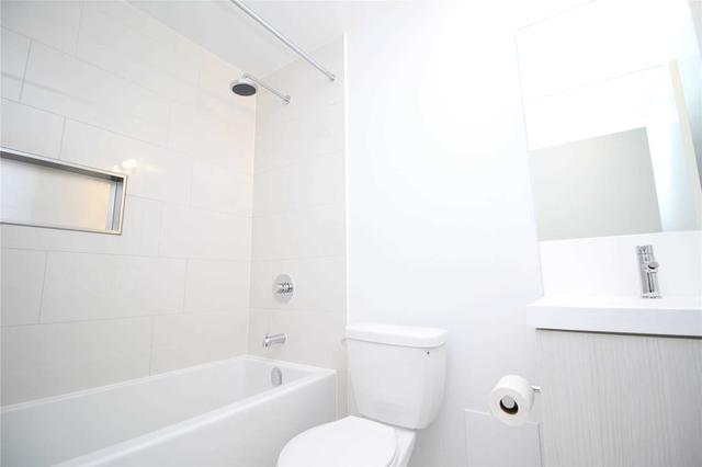 802 - 225 Sumach St, Condo with 0 bedrooms, 1 bathrooms and 1 parking in Toronto ON | Image 2