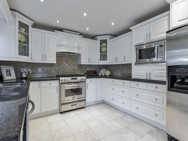 103 Kirk Dr, House detached with 4 bedrooms, 4 bathrooms and 6 parking in Markham ON | Image 3