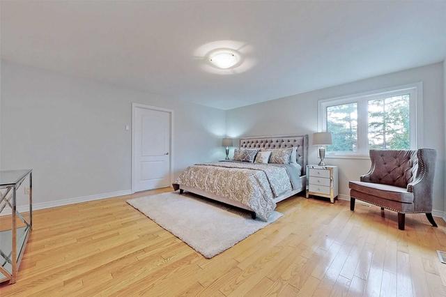 12 Kenton Dr, House detached with 4 bedrooms, 5 bathrooms and 4 parking in Toronto ON | Image 28