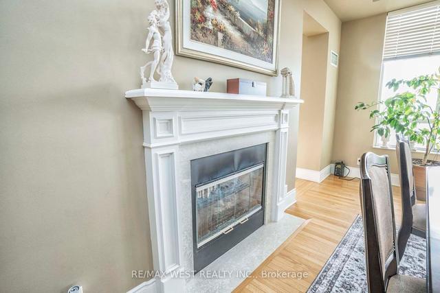 tph6 - 25 Kingsbridge Garden Circ, Condo with 3 bedrooms, 3 bathrooms and 2 parking in Mississauga ON | Image 2