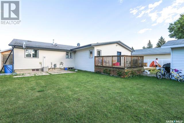 38 Redwood Drive, House detached with 3 bedrooms, 2 bathrooms and null parking in Yorkton SK | Image 34