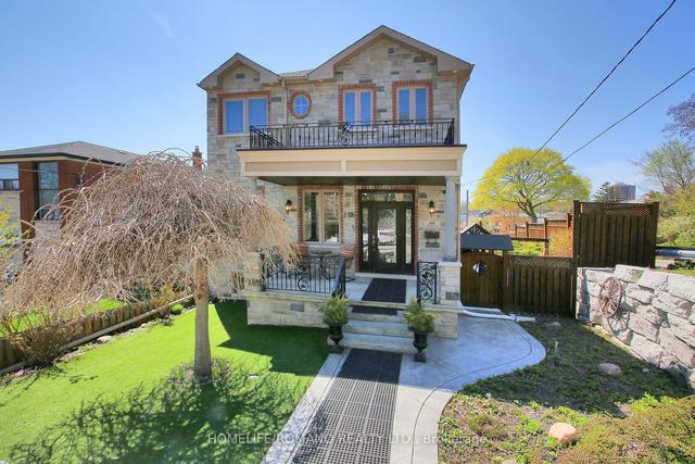 566 Mcroberts Ave, House detached with 3 bedrooms, 4 bathrooms and 4 parking in Toronto ON | Image 1