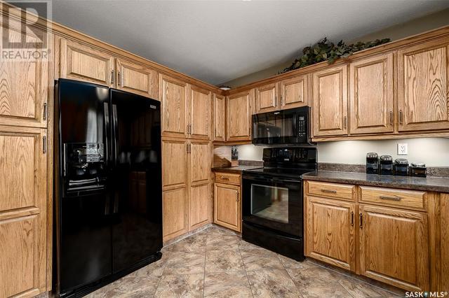 1629 Marshal Crescent, House detached with 4 bedrooms, 3 bathrooms and null parking in Moose Jaw SK | Image 14