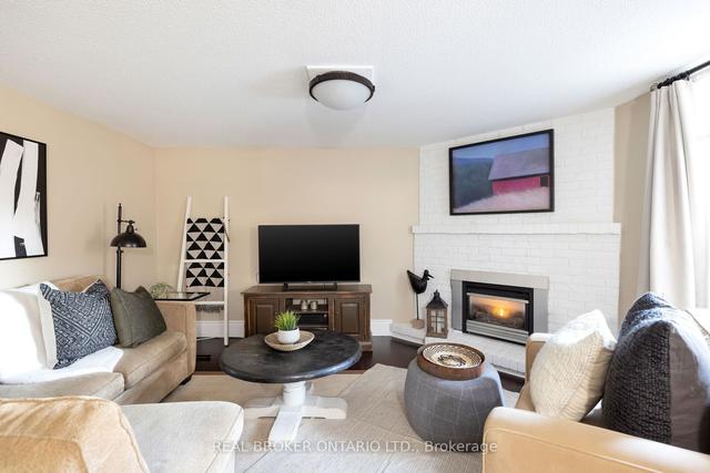 1 - 90 Sarah Lane, Townhouse with 3 bedrooms, 4 bathrooms and 2 parking in Oakville ON | Image 8