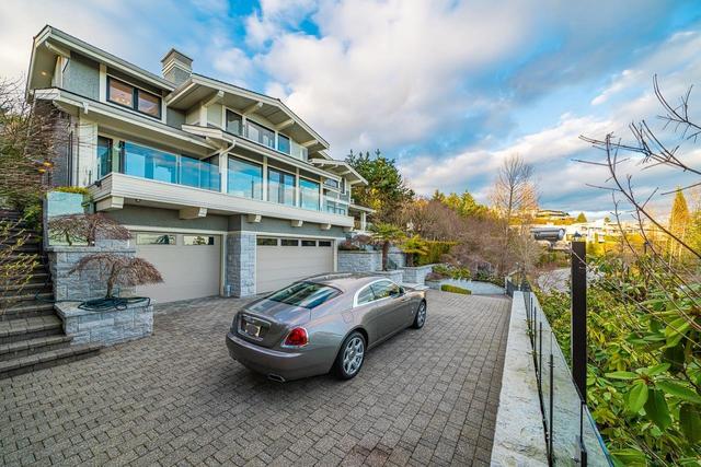 1479 Chippendale Road, House detached with 6 bedrooms, 8 bathrooms and null parking in West Vancouver BC | Card Image