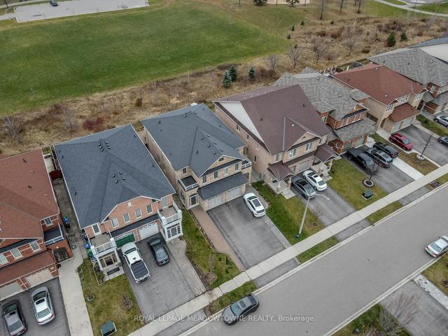 5328 Bellaggio Cres, House semidetached with 3 bedrooms, 4 bathrooms and 3 parking in Mississauga ON | Image 32