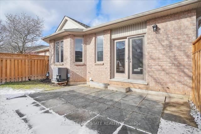 93 Boca Dr, Townhouse with 2 bedrooms, 3 bathrooms and 2 parking in Hamilton ON | Image 29
