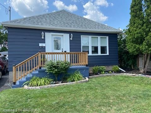 64 Leonard Street, House detached with 3 bedrooms, 2 bathrooms and 4 parking in Brantford ON | Image 1