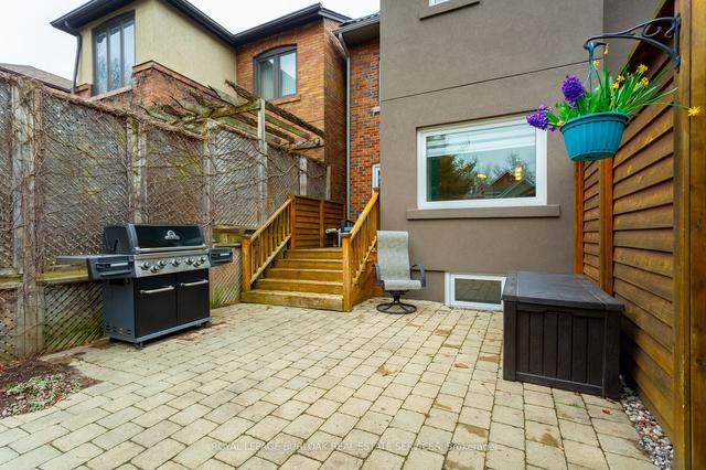 8 Thornhill Ave, House detached with 3 bedrooms, 4 bathrooms and 0 parking in Toronto ON | Image 28