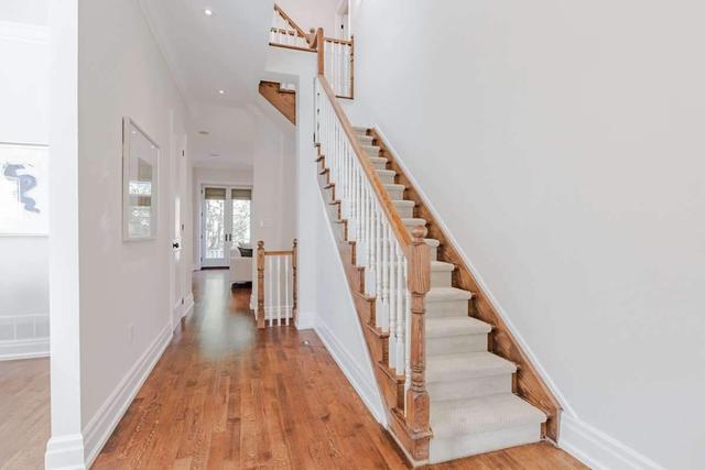 12 Reid Manr, House detached with 4 bedrooms, 4 bathrooms and 3 parking in Toronto ON | Image 6