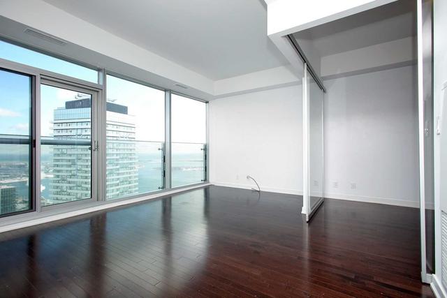 6312 - 14 York St, Condo with 1 bedrooms, 1 bathrooms and 1 parking in Toronto ON | Image 6