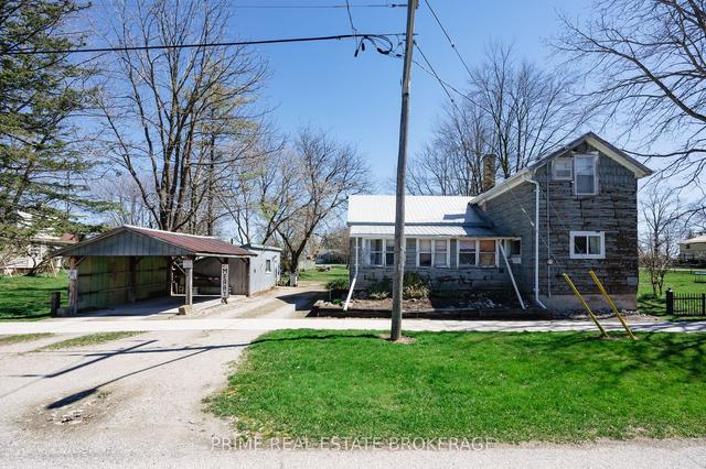 262 Prince Arthur St, House detached with 2 bedrooms, 1 bathrooms and 2 parking in South Huron ON | Image 1