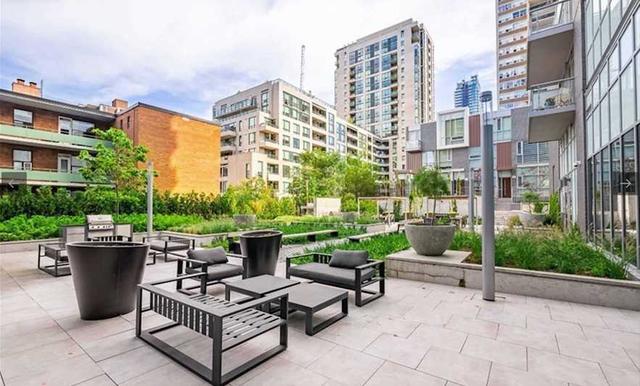 th 10 - 101 Erskine Ave, Condo with 3 bedrooms, 3 bathrooms and 1 parking in Toronto ON | Image 7