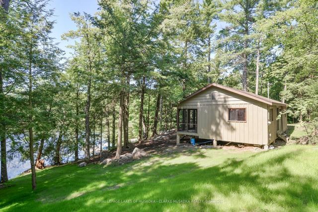 1470 Island 90, House detached with 2 bedrooms, 1 bathrooms and 0 parking in Georgian Bay ON | Image 1