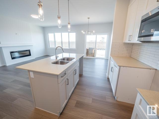 17319 3 St Nw, House detached with 3 bedrooms, 2 bathrooms and null parking in Edmonton AB | Image 6