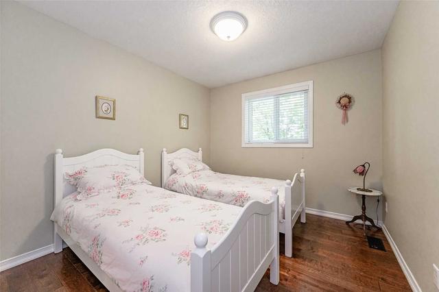 211 Daimler Dr, House detached with 4 bedrooms, 4 bathrooms and 4 parking in Kitchener ON | Image 17