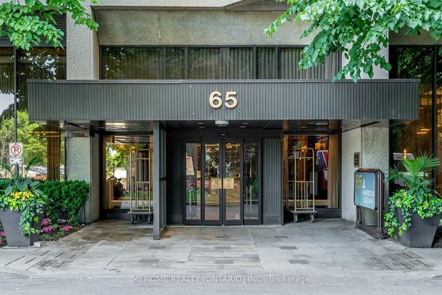 2908 - 65 Harbour Sq, Condo with 2 bedrooms, 2 bathrooms and 1 parking in Toronto ON | Image 12