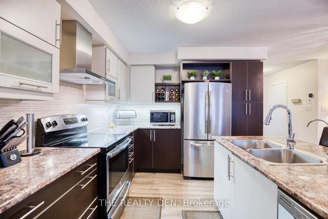 100 Crafter Cres, House attached with 3 bedrooms, 3 bathrooms and 2 parking in Hamilton ON | Image 5