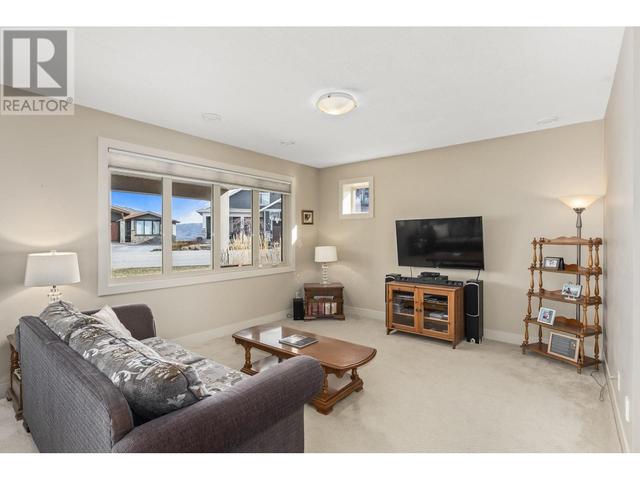 753 Kuipers Crescent, House detached with 3 bedrooms, 2 bathrooms and 2 parking in Kelowna BC | Image 30