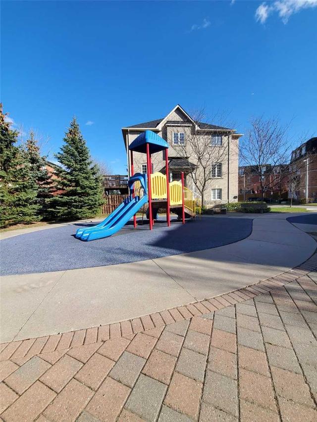 176 - 435 Hensall Circ, Townhouse with 2 bedrooms, 3 bathrooms and 2 parking in Mississauga ON | Image 18