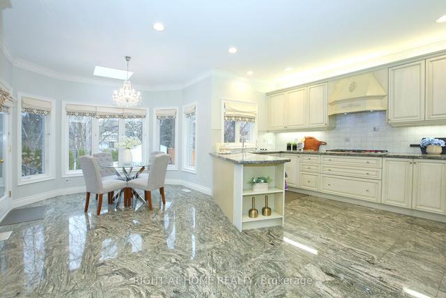 136 Spring Garden Ave, House detached with 4 bedrooms, 6 bathrooms and 6 parking in Toronto ON | Image 8