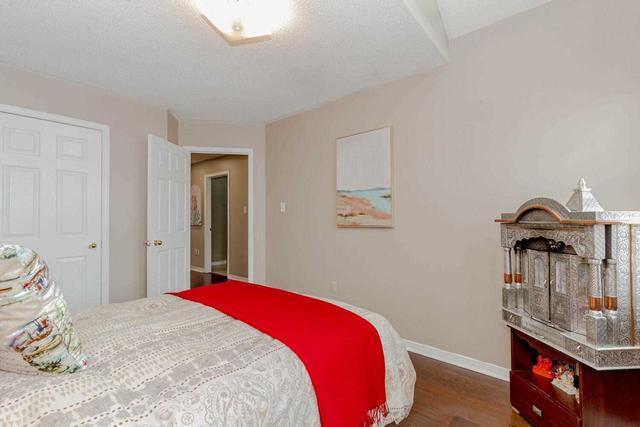 72 Newington Cres, House semidetached with 3 bedrooms, 4 bathrooms and 3 parking in Brampton ON | Image 19