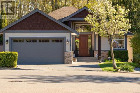 3359 Prince Edward Pl, House detached with 6 bedrooms, 3 bathrooms and 2 parking in Nanaimo BC | Card Image