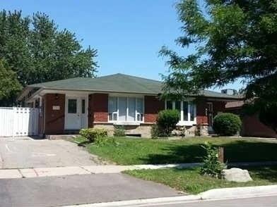 bsmt - 752 Eaglemount Cres, House semidetached with 2 bedrooms, 1 bathrooms and 1 parking in Mississauga ON | Image 1